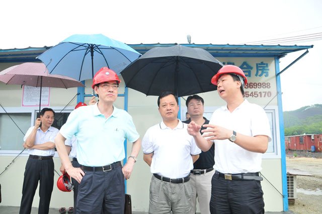 省黨代表團(tuán)一行現(xiàn)場(chǎng)調(diào)研中德金屬生態(tài)城