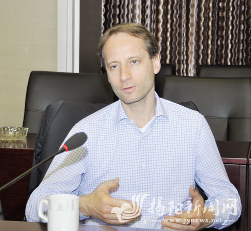 史偉浩:與揭合建循環(huán)再生綠色工業(yè)典范項目